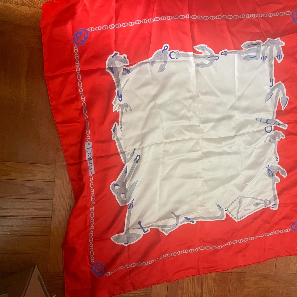 Vintage Gucci scarf never worn